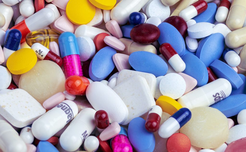 Dipirona: conheça as 10 principais interações medicamentosas | Portal ...