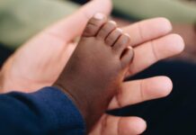 Estudo com 19 milhões de recém-nascidos evidencia o racismo institucional no Brasil