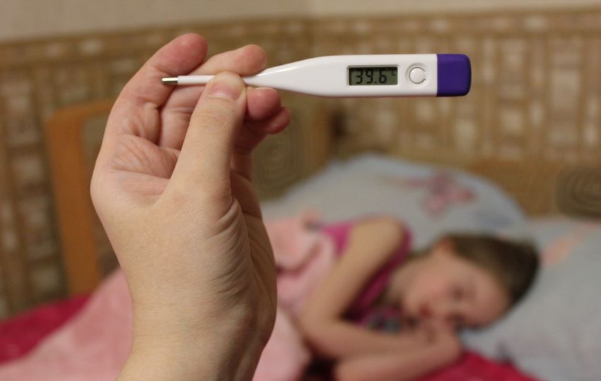 doença de kawasaki febre em crianças