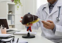 Carcinoma fibrolamelar: diretrizes da AASLD (2026) para diagnóstico e tratamento carcinoma fibrolamelar no fígado imagem ilustrativa