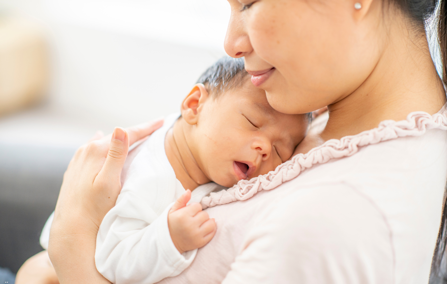 benefícios do toque para bebês