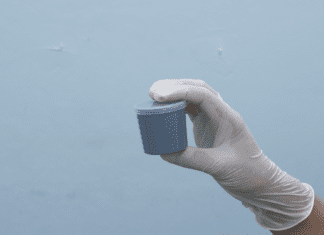 Teste FIT passa a integrar o rastreamento do câncer colorretal no SUS pote para coleta para exame de fezes por teste FIT para rastreamento de câncer colorretal
