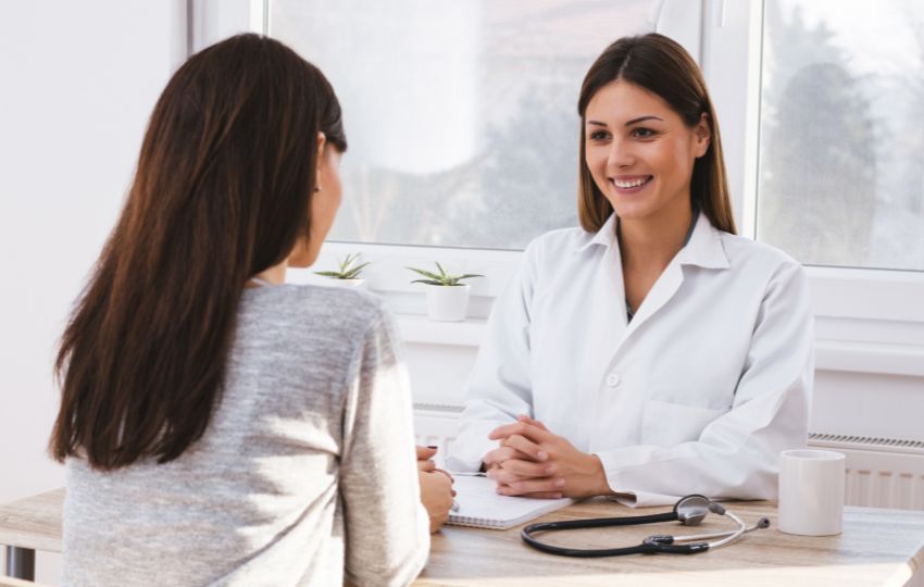 orientação médica sobre diagnóstico de dermatoses vulvares com prurido