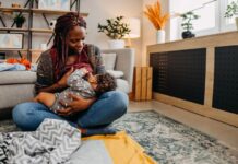 Leite materno ajuda no sono do bebê? Entenda sobre a crononutrição leite materno ajuda no sono do bebê durante a amamentação noturna