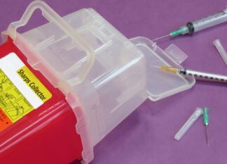 Acidente com material biológico: quando indicar profilaxia pós-exposição (PEP)? descarte de seringas virado, com risco de acidente com material biológico por exposição aos perfurocortantes